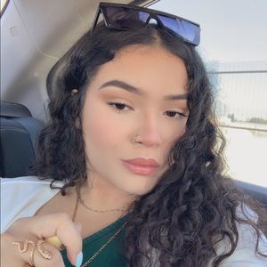 Meet your Posher, Steph